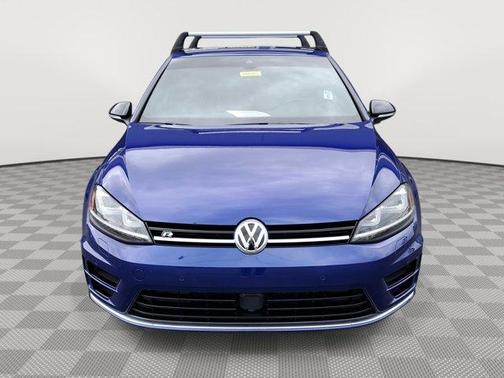 2017 Volkswagen Golf R 4-Door