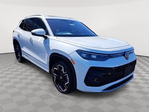 2025 Volkswagen Tiguan 2.0T SEL R-Line