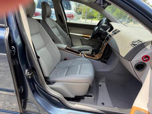 Blue 2008 Volvo S40 2.4i
