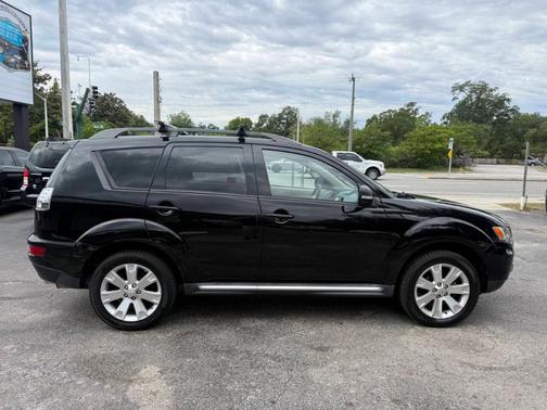 Black 2012 Mitsubishi Outlander SE