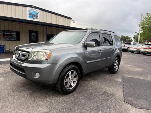 Gray 2009 Honda Pilot Touring