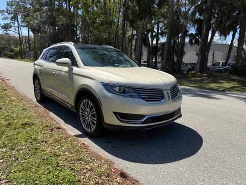 Beige 2016 Lincoln MKX Reserve