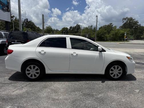 Super White 2010 Toyota Corolla LE