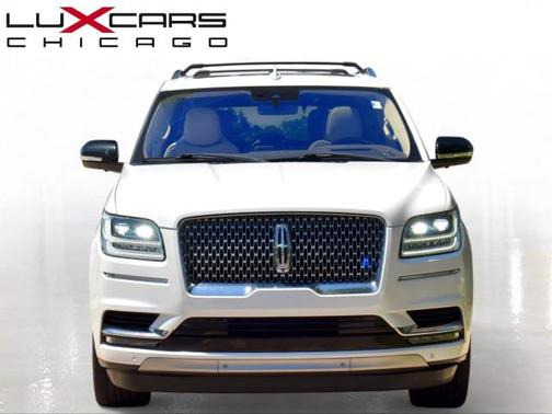 White Platinum Metallic Tri-Coat 2018 Lincoln Navigator Reserve