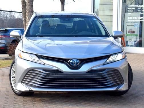 2018 Toyota Camry Hybrid XLE