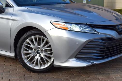 2018 Toyota Camry Hybrid XLE