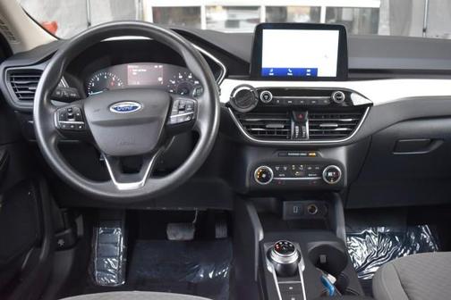 Ingot Silver Metallic 2020 Ford Escape SE