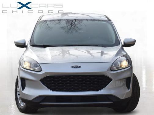 Ingot Silver Metallic 2020 Ford Escape SE