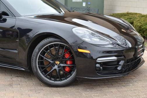 2019 Porsche Panamera GTS