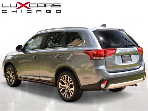Mercury Gray Metallic 2017 Mitsubishi Outlander SE S-AWC