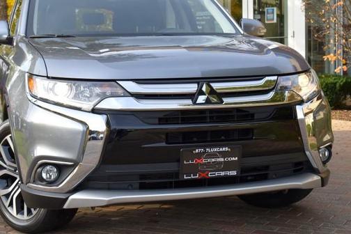 Mercury Gray Metallic 2017 Mitsubishi Outlander SE S-AWC