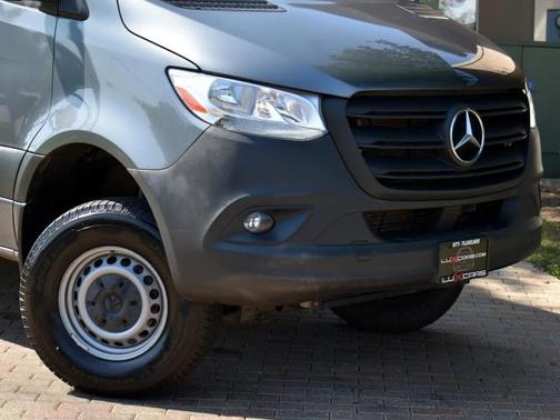 2019 Mercedes-Benz Sprinter 2500 Standard Roof