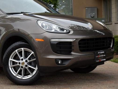 2016 Porsche Cayenne Cayenne