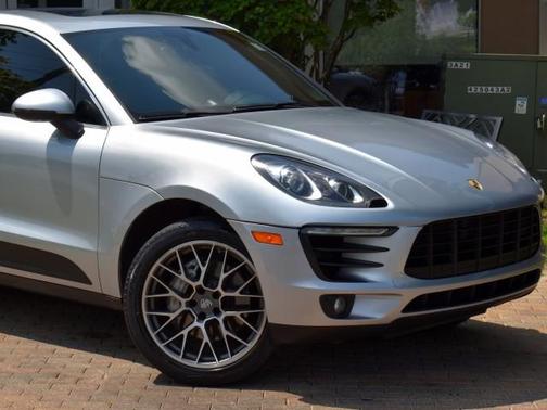 2016 Porsche Macan S