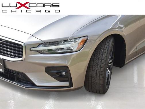 Pebble Grey Metallic 2019 Volvo S60 T6 R-Design