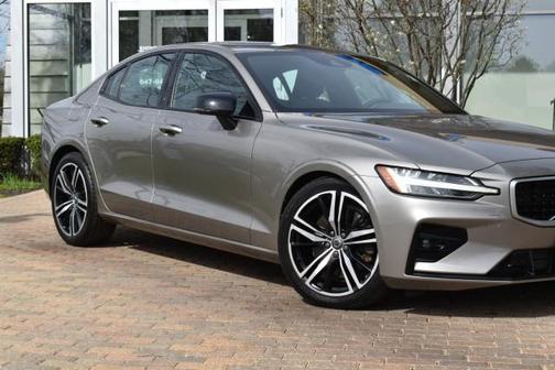 Pebble Grey Metallic 2019 Volvo S60 T6 R-Design
