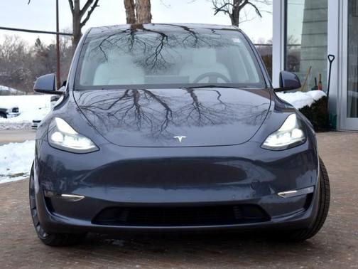 2022 Tesla Model Y Performance Dual Motor All-Wheel Drive