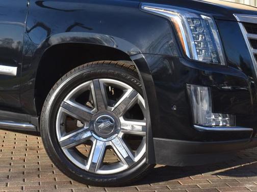 2017 Cadillac Escalade Luxury