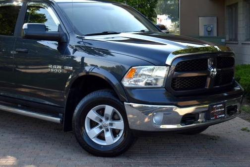 2016 RAM 1500 SLT