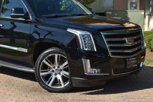 2016 Cadillac Escalade ESV Luxury