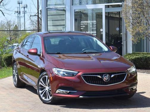 Rioja Red Metallic 2018 Buick Regal Sportback Essence