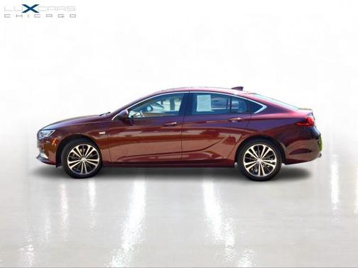 Rioja Red Metallic 2018 Buick Regal Sportback Essence