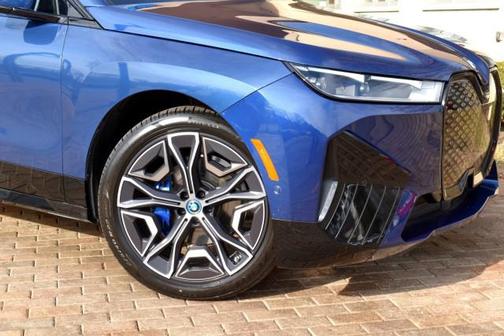 2025 BMW iX xDrive50