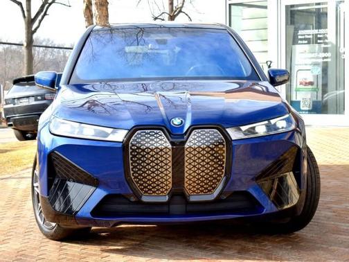 2025 BMW iX xDrive50