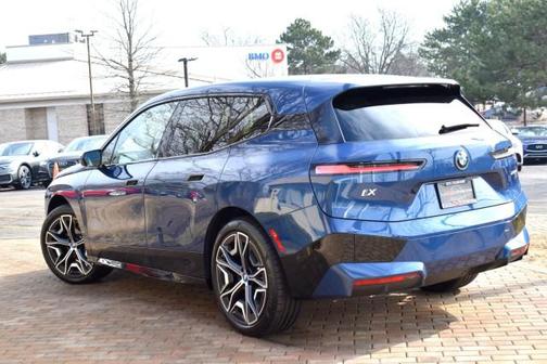 2025 BMW iX xDrive50