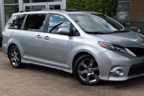 2015 Toyota Sienna LE