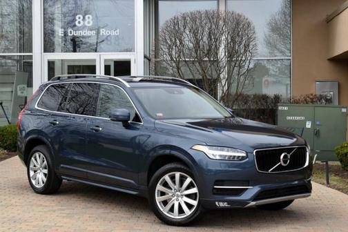 2018 Volvo XC90 T6 Momentum
