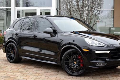 2016 Porsche Cayenne GTS