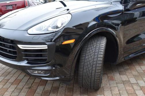 2016 Porsche Cayenne GTS