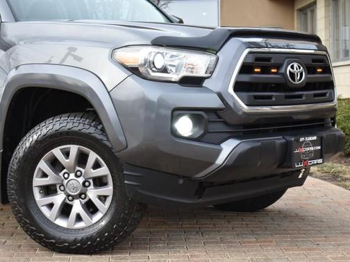 2016 Toyota Tacoma SR5