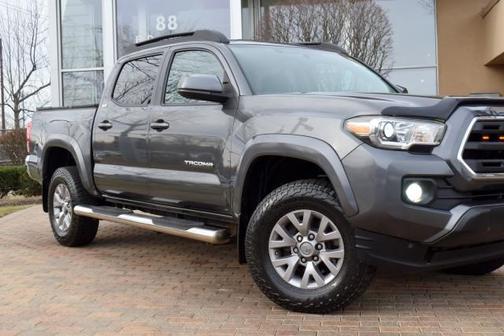 2016 Toyota Tacoma SR5