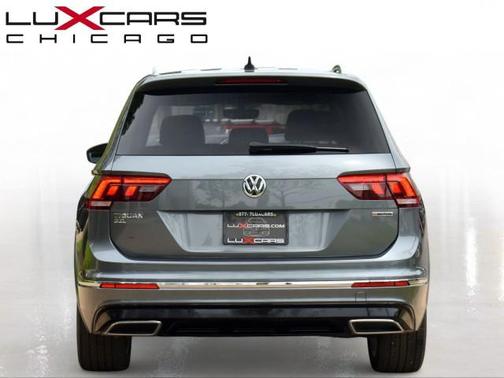 Platinum Gray Metallic 2019 Volkswagen Tiguan 2.0T SEL R-Line 4MOTION