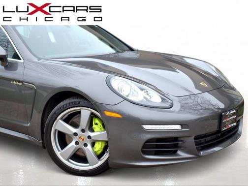 Agate Gray Metallic 2015 Porsche Panamera 4