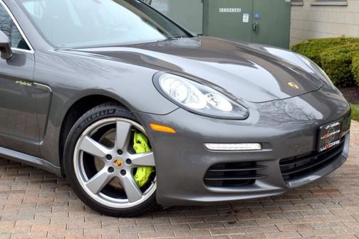 2015 Porsche Panamera 4