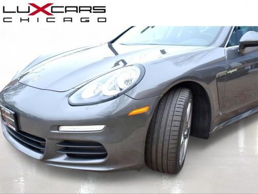 Agate Gray Metallic 2015 Porsche Panamera 4