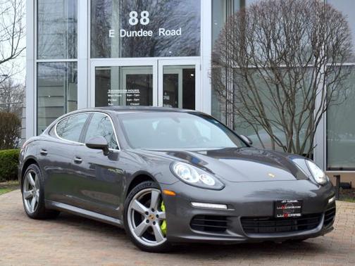 2015 Porsche Panamera 4