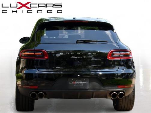 Jet Black Metallic 2018 Porsche Macan Macan