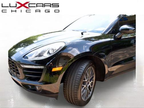 Jet Black Metallic 2018 Porsche Macan Macan