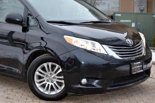 2015 Toyota Sienna XLE