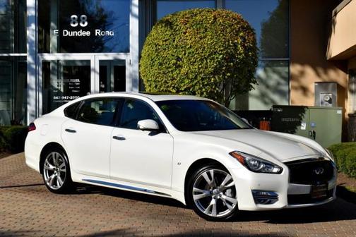 2017 INFINITI Q70L 3.7X