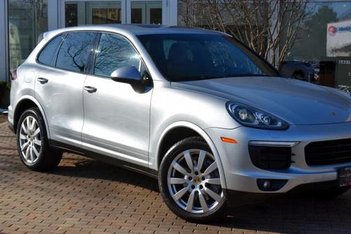 2017 Porsche Cayenne Platinum Edition