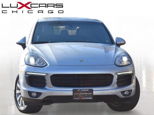 Rhodium Silver Metallic 2017 Porsche Cayenne Platinum Edition