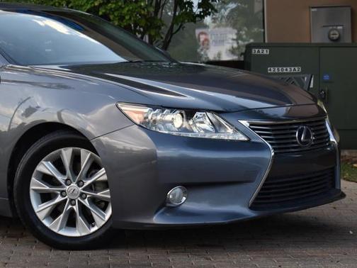 2013 Lexus ES 300h Base