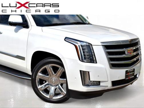 Crystal White Tricoat 2020 Cadillac Escalade ESV Luxury