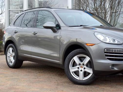 2014 Porsche Cayenne Platinum Edition