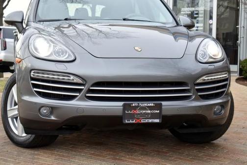 2014 Porsche Cayenne Platinum Edition